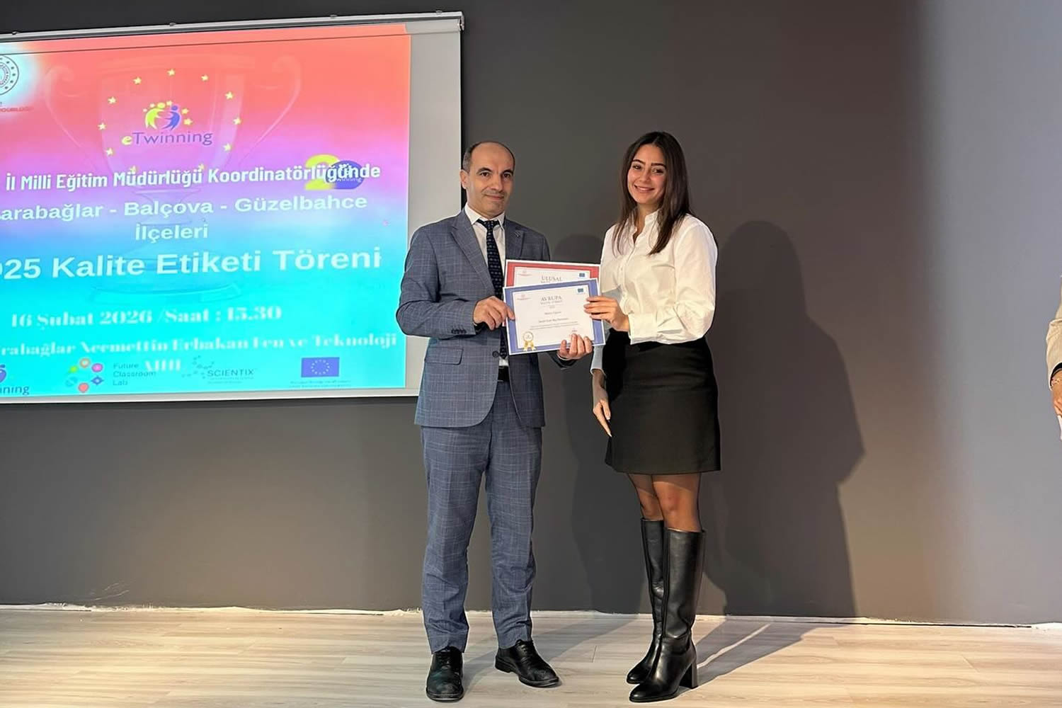 <p>Gurur Duyuyoruz: eTwinning’de Çifte Kalite Etiketi!</p>